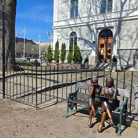 Vaenerport Stadshotell I Mariestad Εξωτερικό φωτογραφία